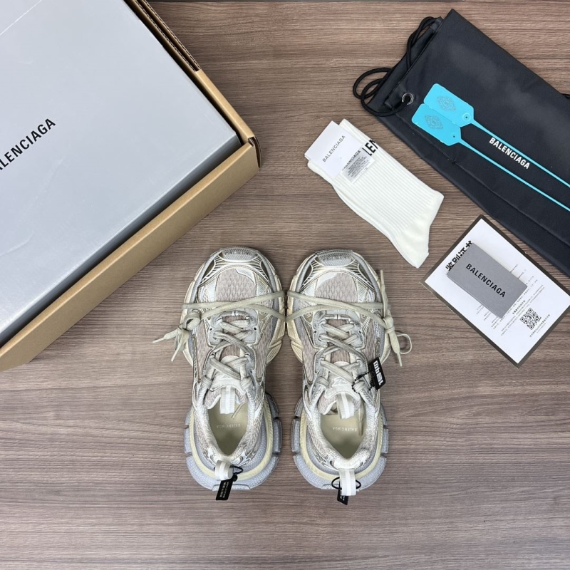 Ba1en*iaga track shoes